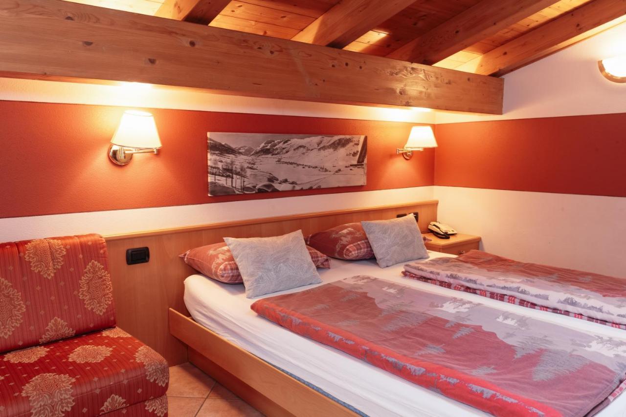 Hotel Garni Rin Da Rin Livigno Eksteriør billede